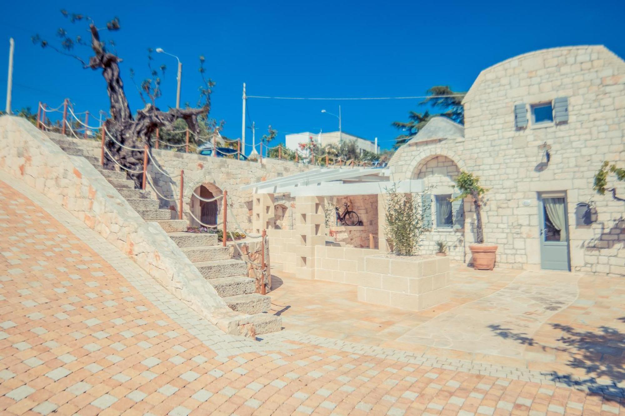 Navolte Trulli E Quiete Con Piscina Villa Locorotondo Exteriör bild