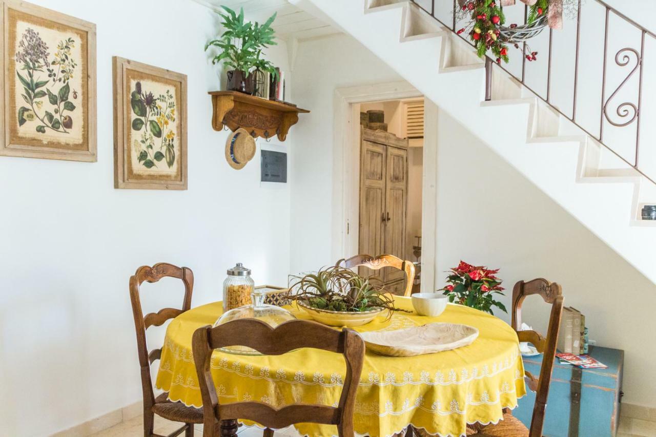 Navolte Trulli E Quiete Con Piscina Villa Locorotondo Exteriör bild